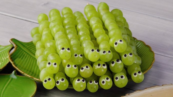 Винный Бражник гусеница