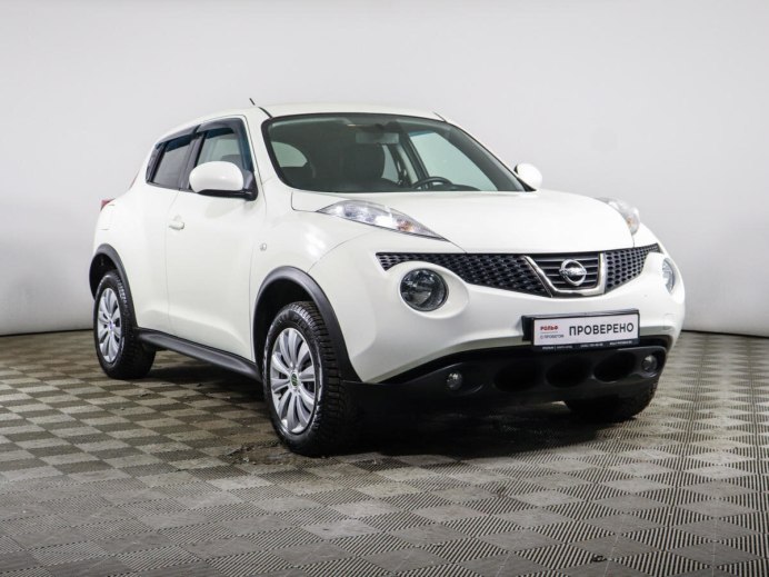 Nissan Juke 2013 белый