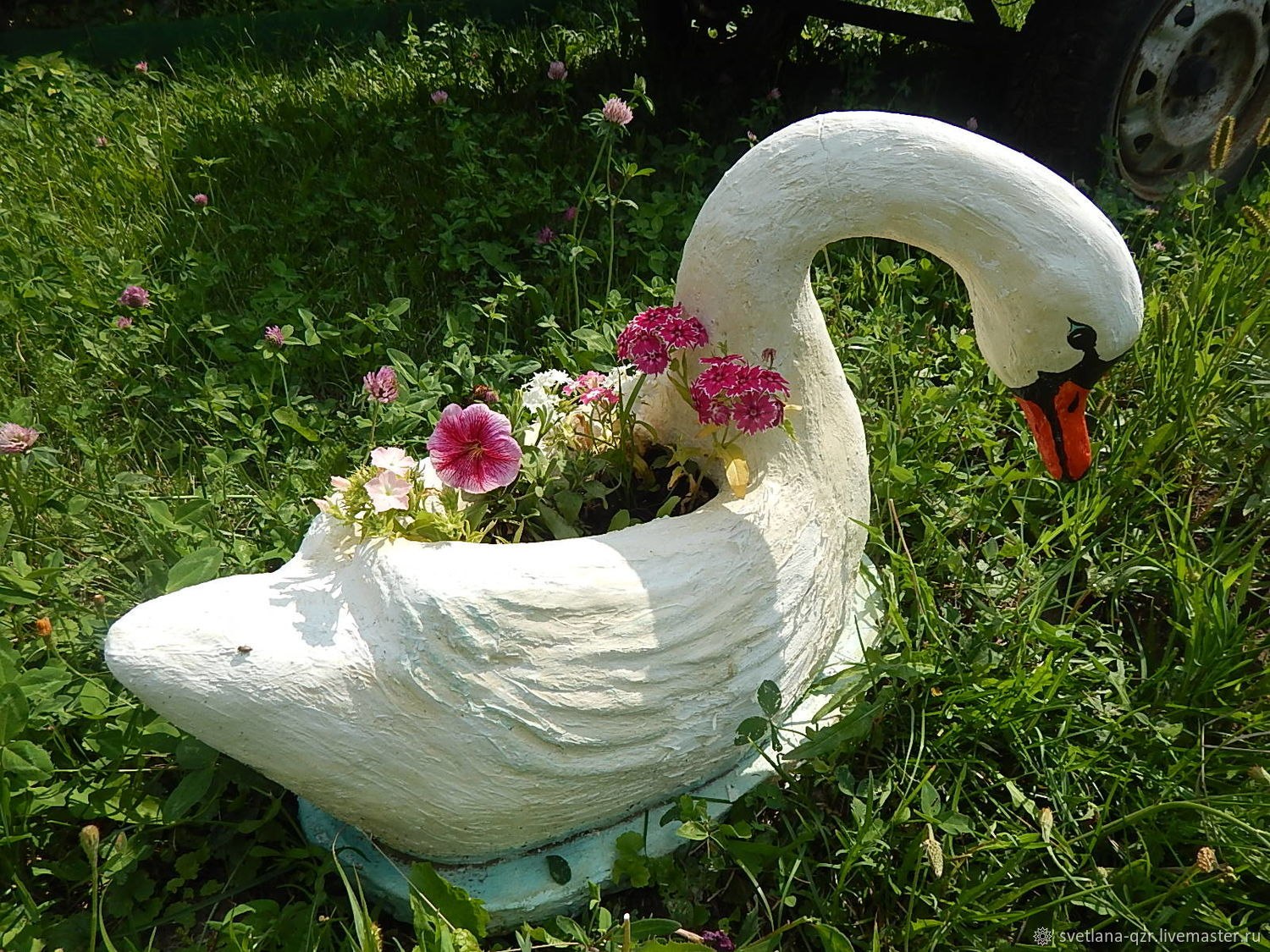 Лебедь своими руками для сада (38 фото)