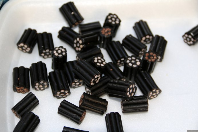 Многоножка броненосец