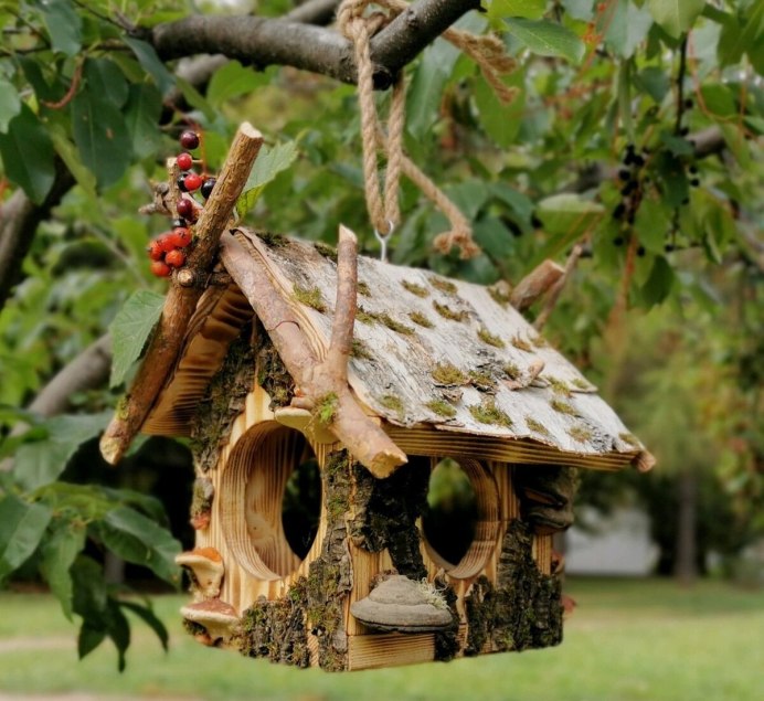 Оригинальные и красивые кормушки для птиц