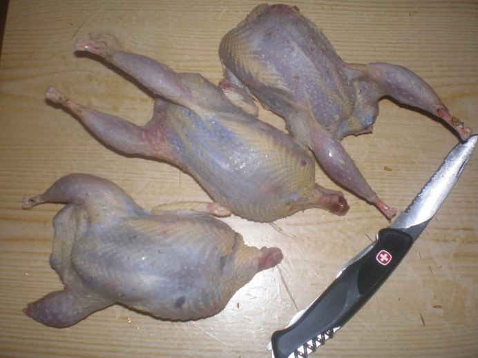 Тушка фазана ощипанного