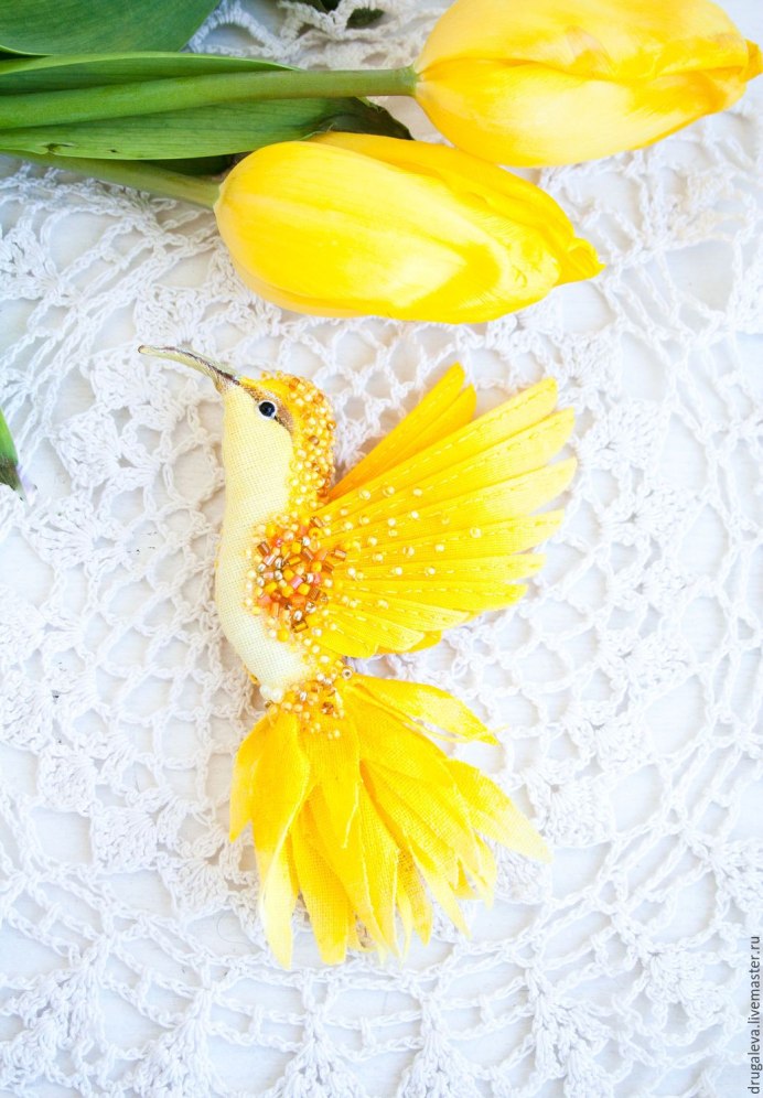 Колибри желтая