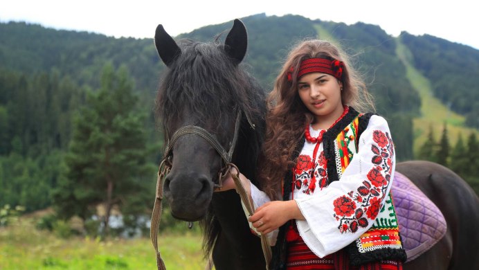 Катание на лошадях гуцульских