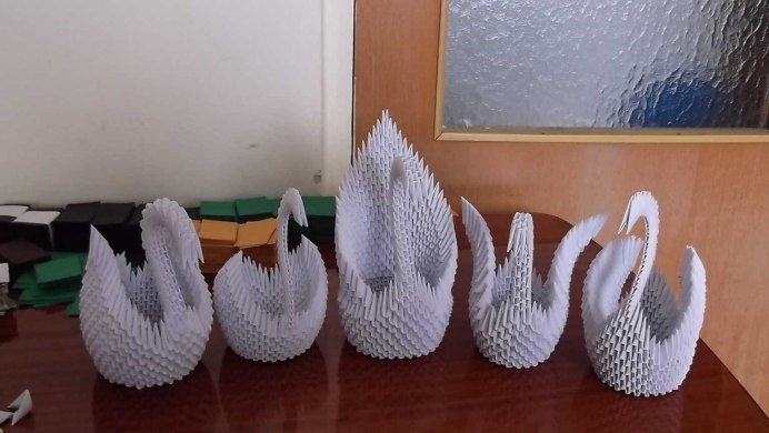 Сергей Тарасов модульное оригами лебеди