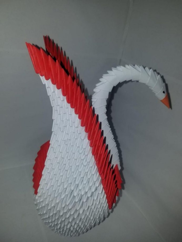 Оригами лебедь