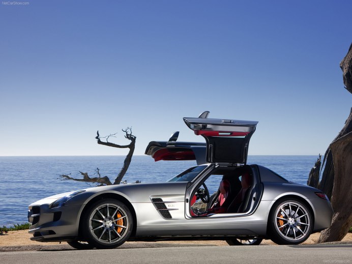 Mercedes-Benz SLS AMG Gullwing