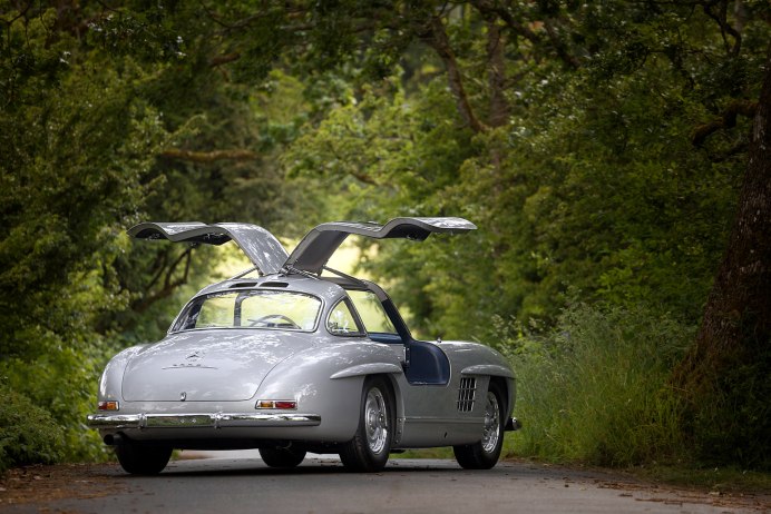 300 SL Mercedes сзади