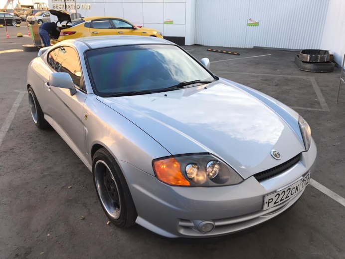 Hyundai Tiburon 2.7 at, 2002