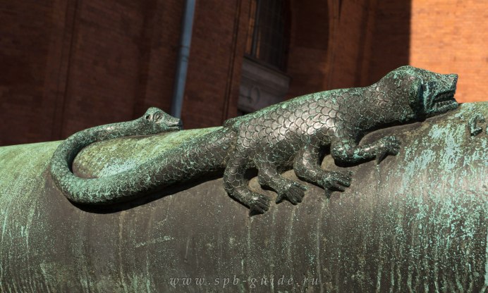 Змея подколодная