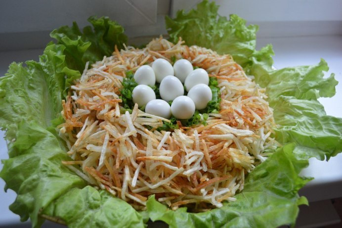 Салат глухариное гнездо
