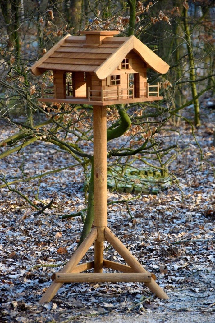 Bird Table (кормушка для птиц)