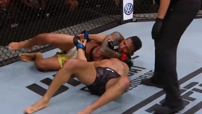 Оливейра Фергюсон сабмишен