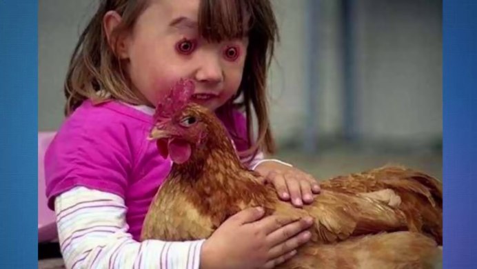 Девушка с курицей