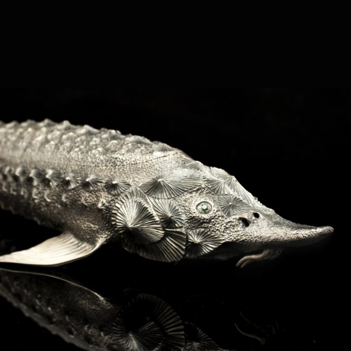 Серебряная икорница "осетр"