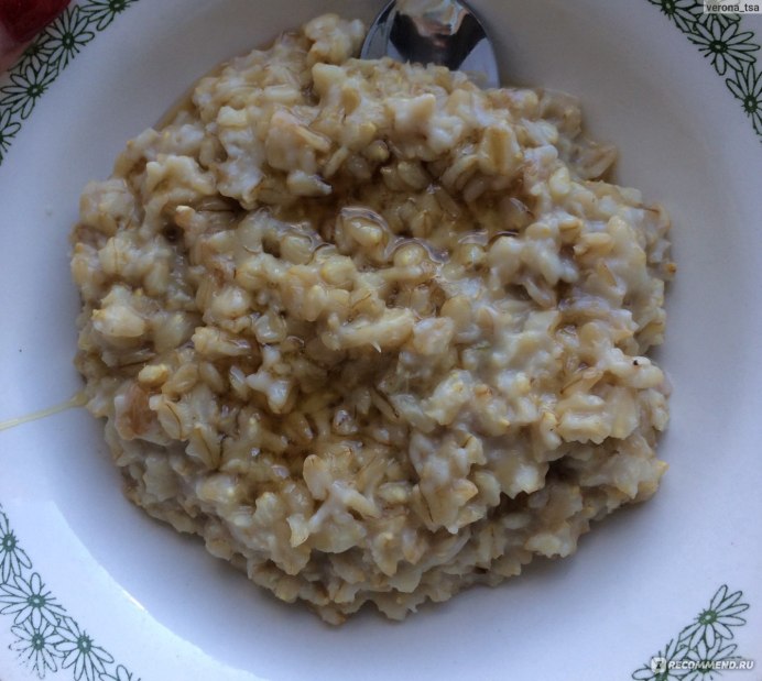 Овсянка с орехами и хлебом