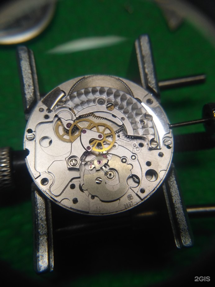 Маленькая часовая мастерская