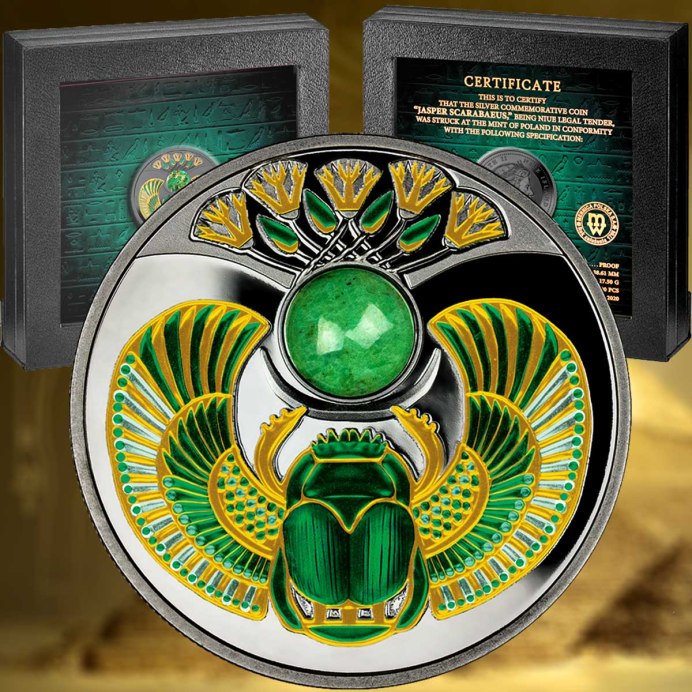 Жук навозник зеленый