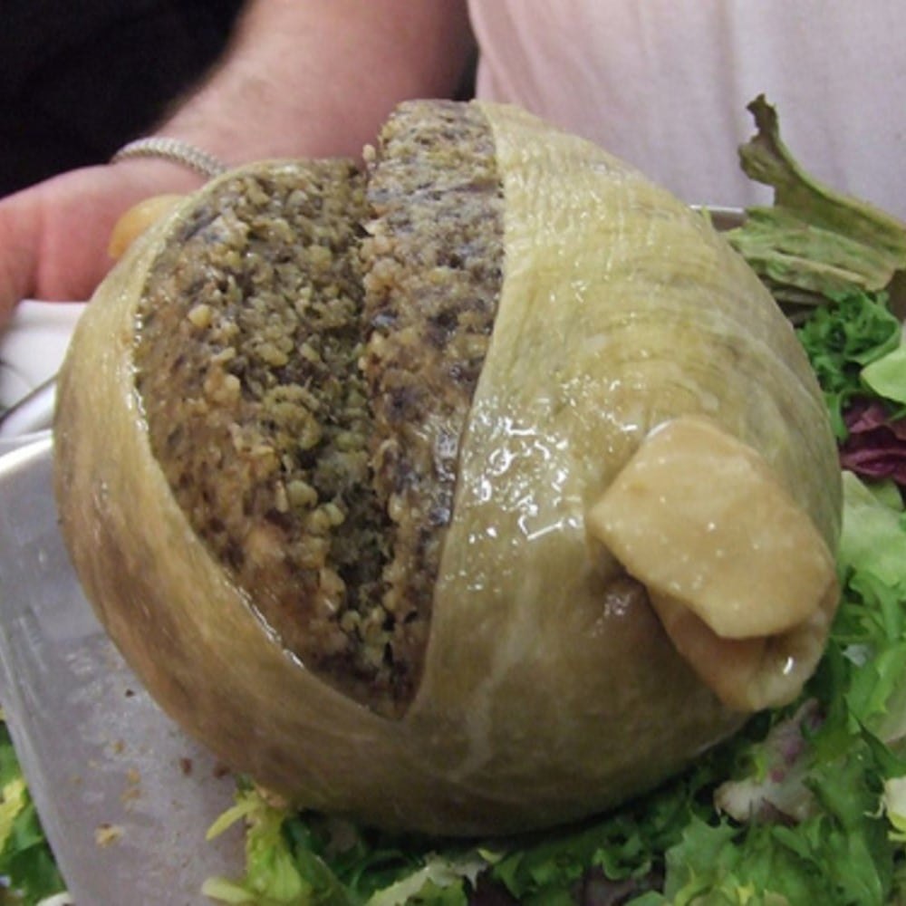 Сыр с личинками сырной мухи