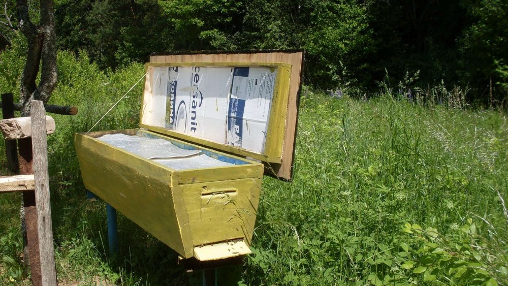 Кенийский безрамочный улей-лежак