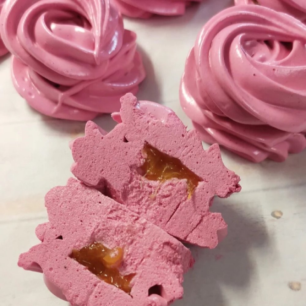 Зефир с черной смородиной