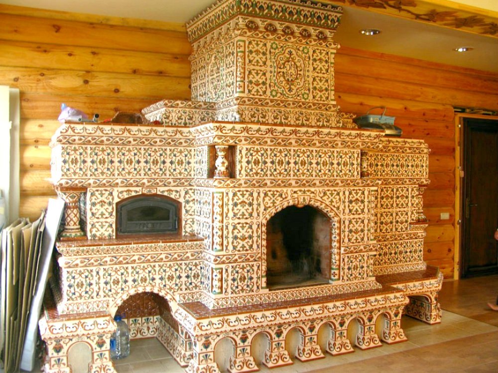 Печь облицованная изразцами
