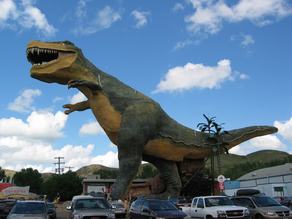 Динозавр в Drumheller Alberta Canada
