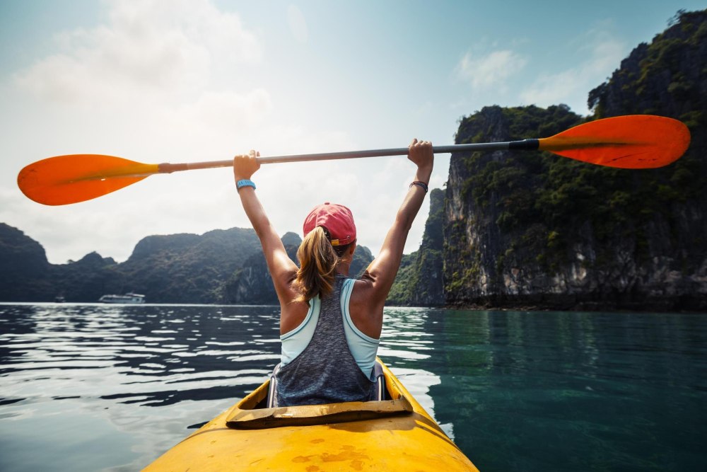 Девушка на каяке