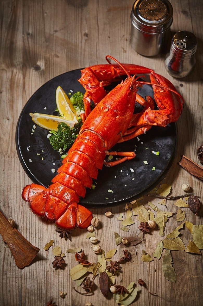 Морепродукты Омар лангуст