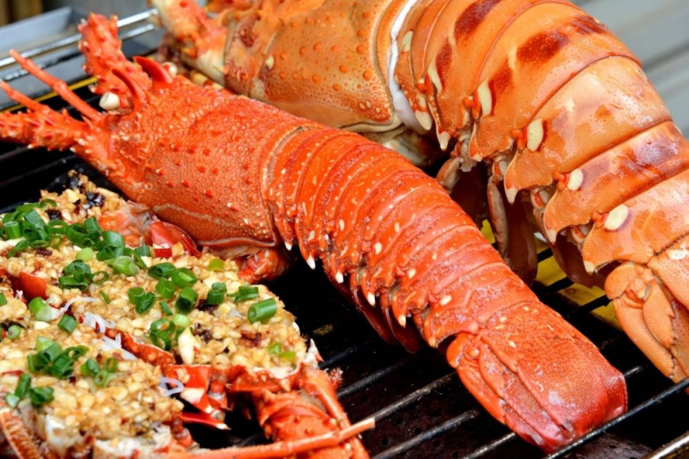 Морепродукты Омар лангуст