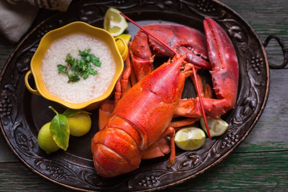 Морепродукты Омар лангуст