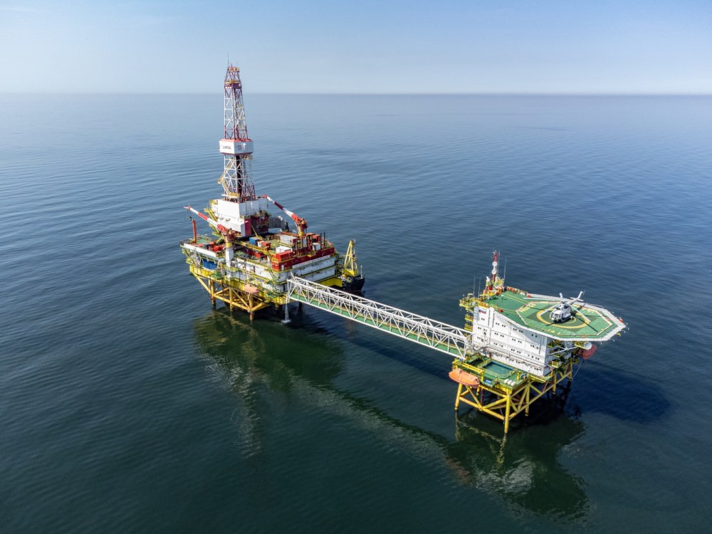 Авария на нефтяной платформе