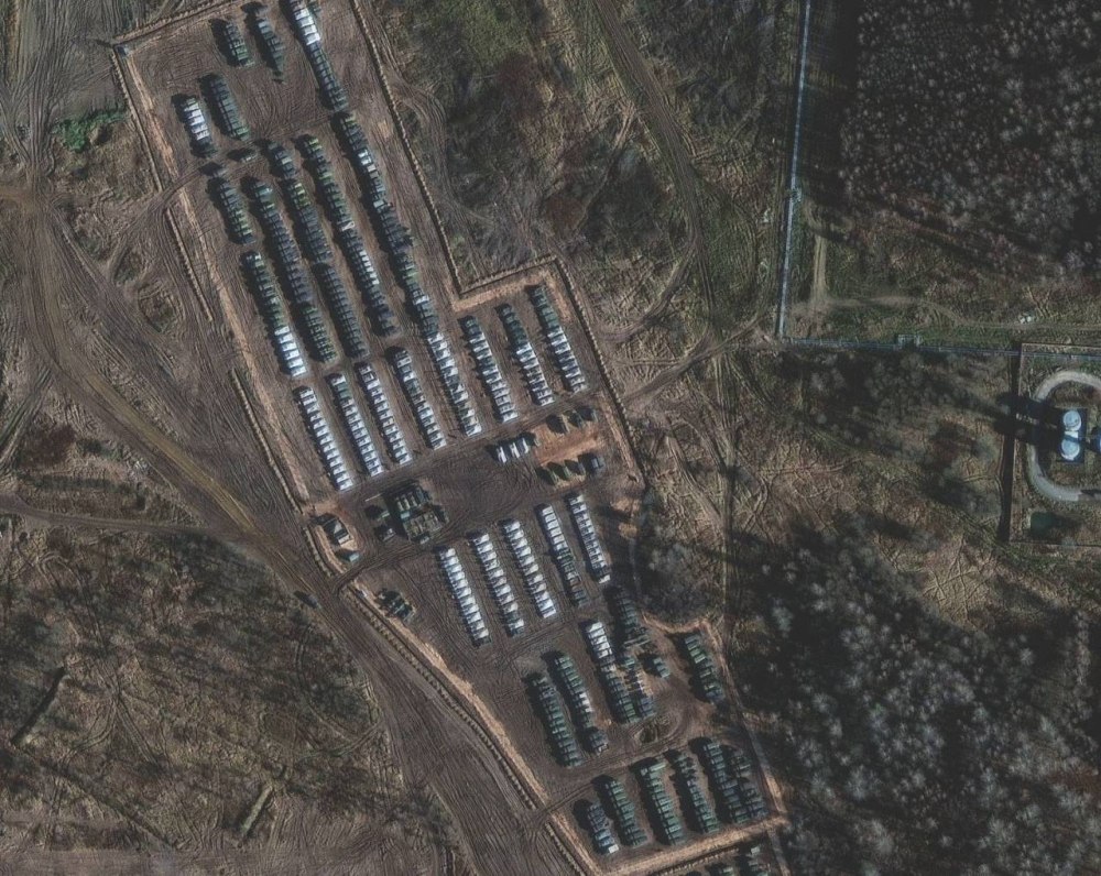 Снимки со спутника российских войск на границе с Украиной