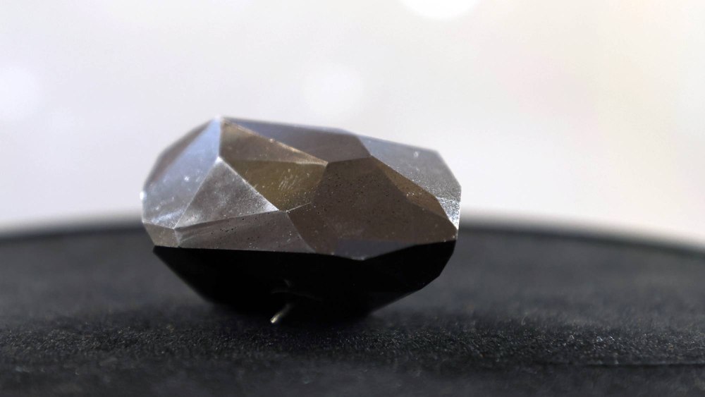 Черный бриллиант 4 карат