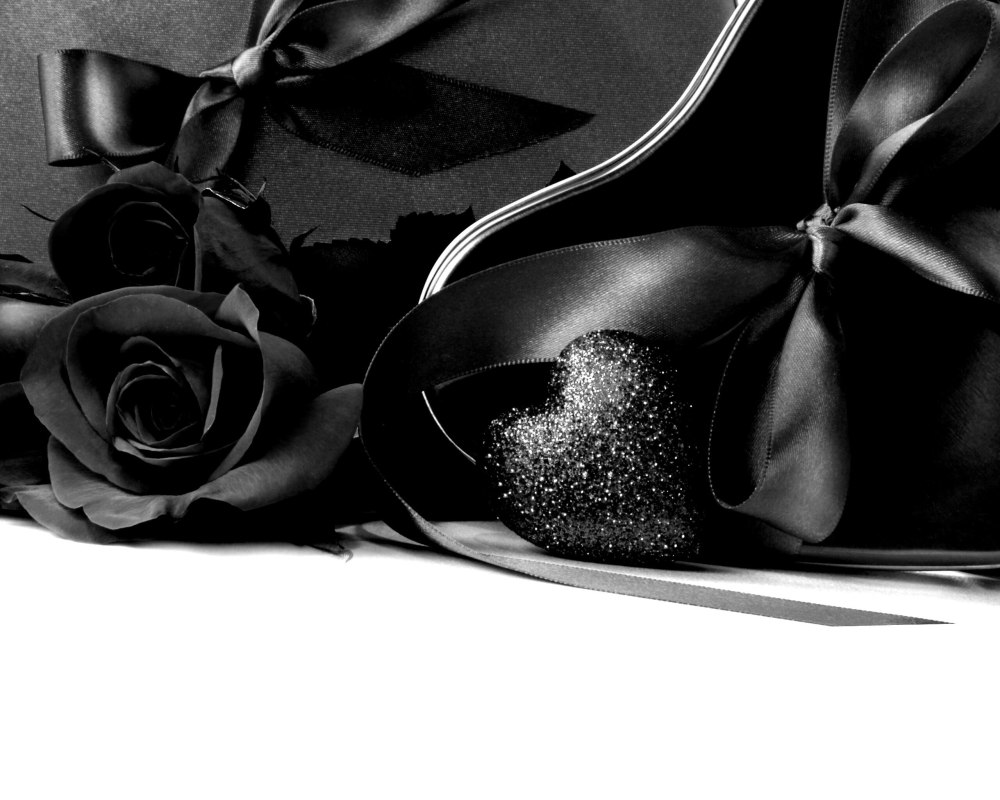 Черная открытка